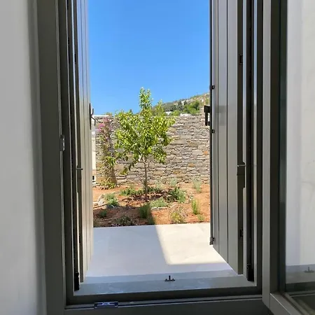 Ioli In Paros With Private Infinity Pool Isterni (Paros)